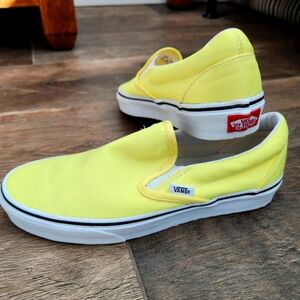 New Vans Neon Yellow Slip-On Sneakers Unisex Mens 7 Womens 8.5 Spring Beach